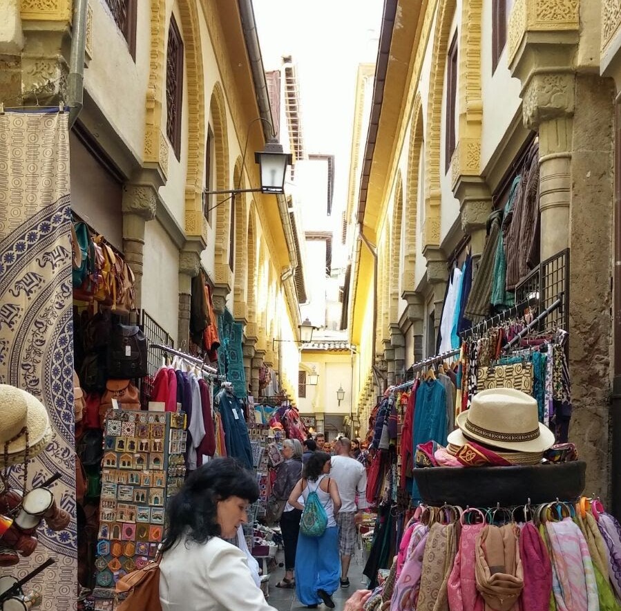 The Alcacería and Tea Shops